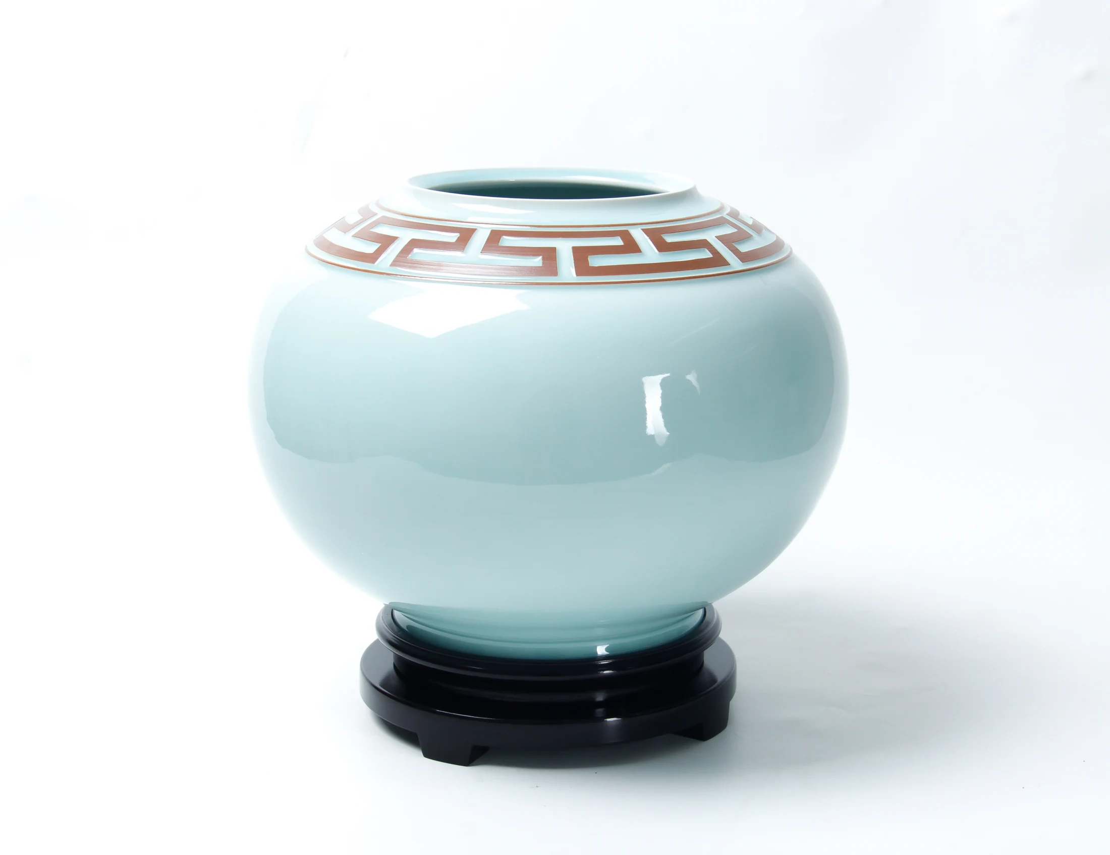 Longquan celadon work by Su Wei