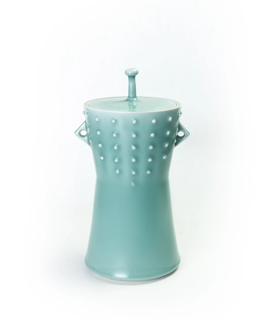 Longquan celadon work by Su Wei